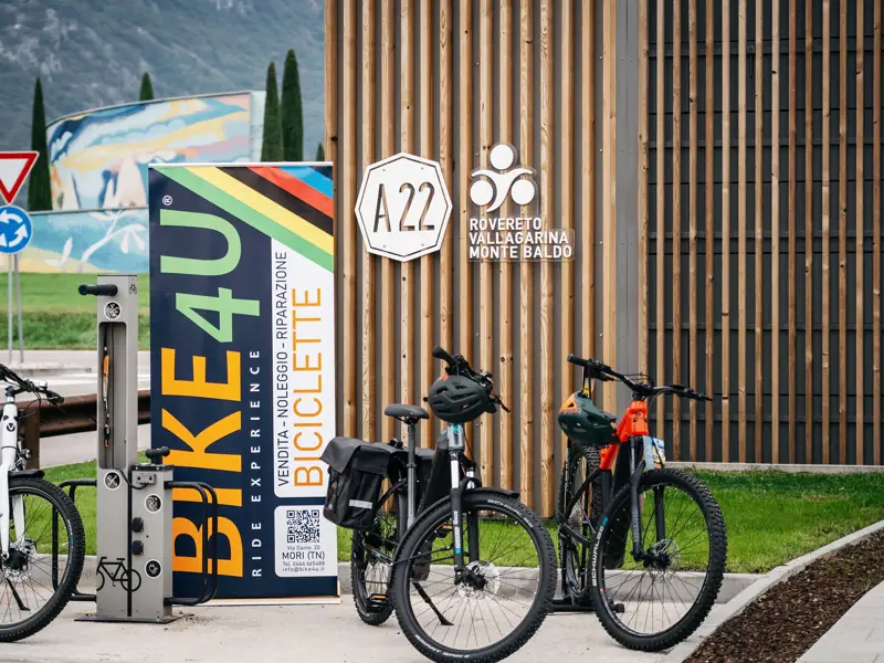 Infopoint_Rovereto Sud (2).jpg